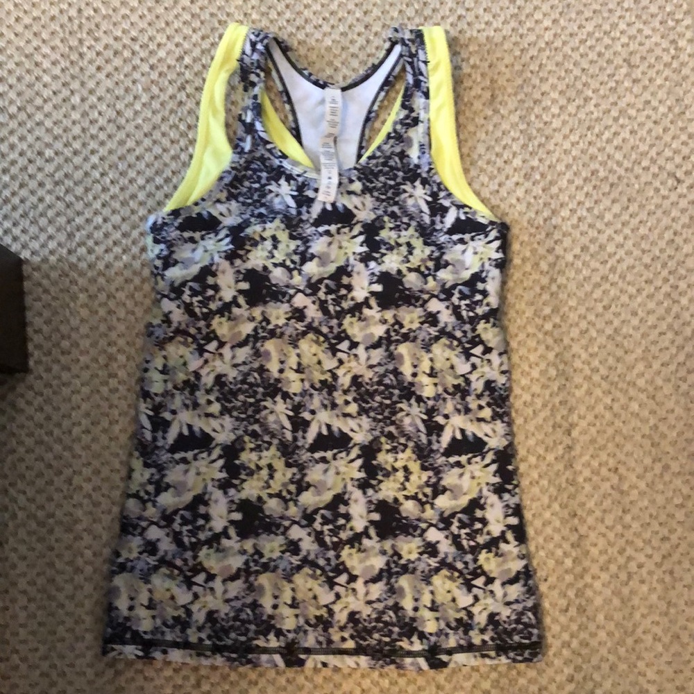 Lululemon tank with built in sports bra